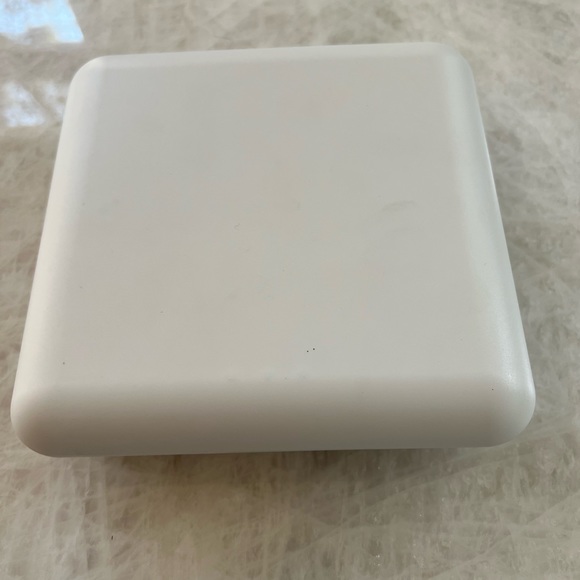 Luxul AC1900 High Power Dual-Band Wireless Access Point - Picture 1 of 3